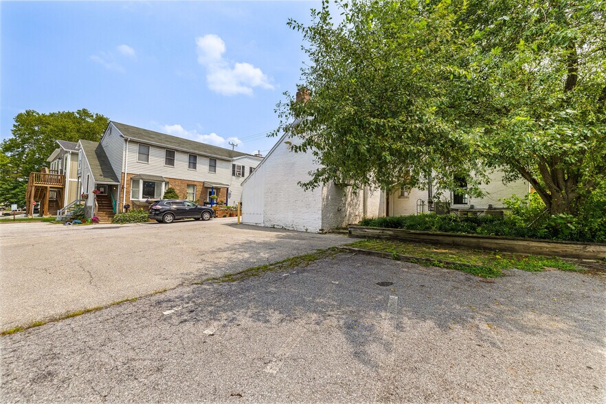 More Photos Of 410 Main St, Reisterstown Medical For Lease