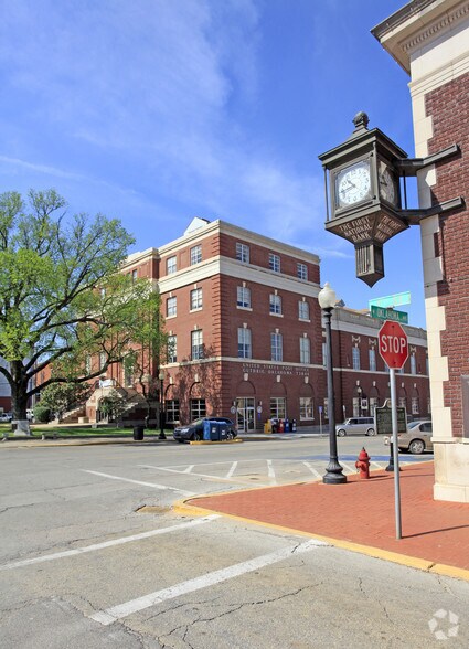 More Photos Of 201 W Oklahoma Ave, Guthrie Office For Lease