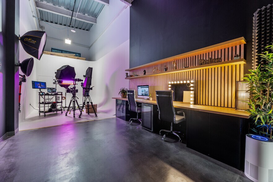 More Photos Of 4229 N FM 620 Hwy, Austin Showroom For Lease