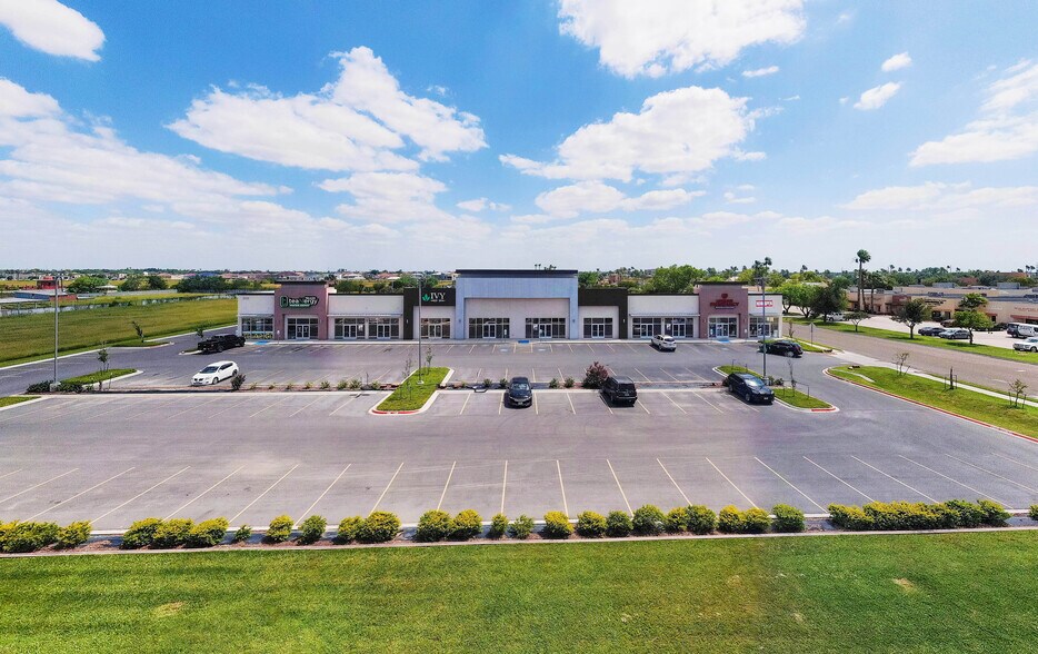 More Photos Of 2500 W Trenton Rd, Edinburg Storefront For Lease