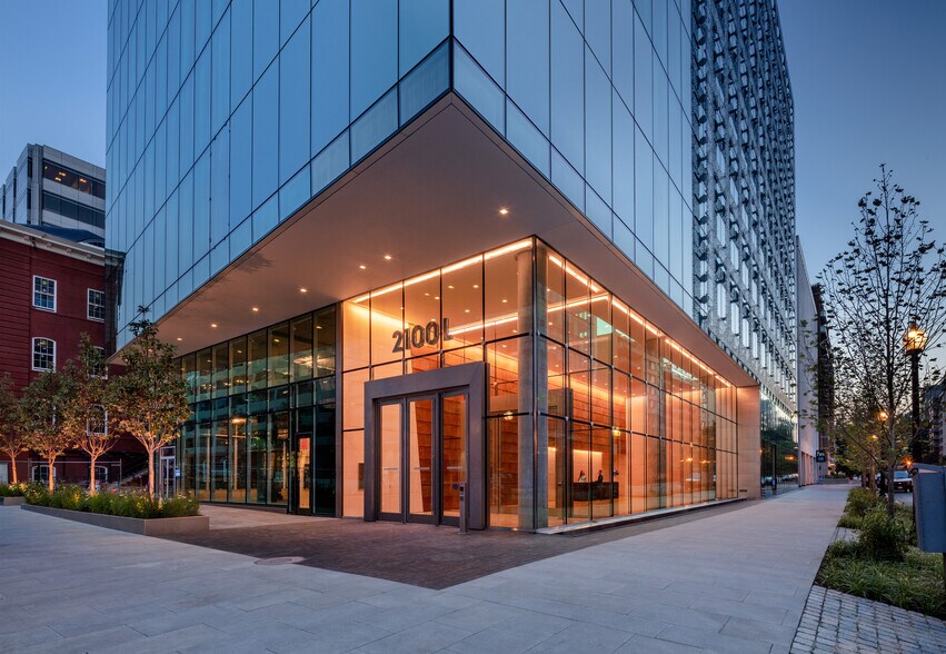 More Photos Of 2100 L St NW, Washington Office For Lease