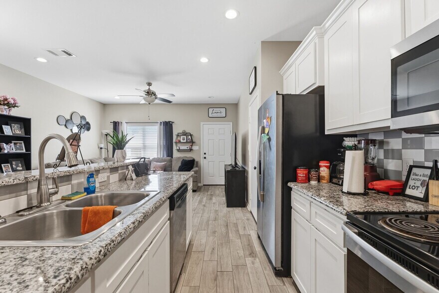 More Photos Of 16087 Echo Glen Dr, Tyler Apartments For Sale