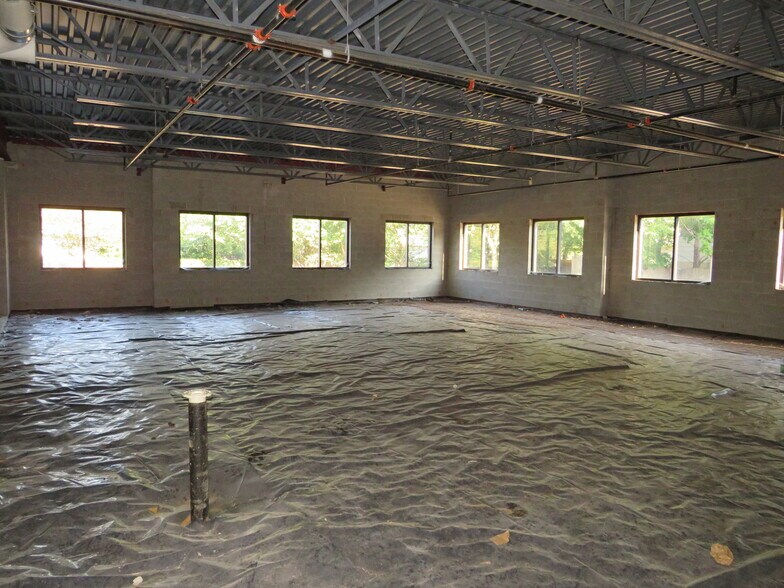 More Photos Of 7000 Caton Farm Rd, Plainfield Medical For Lease