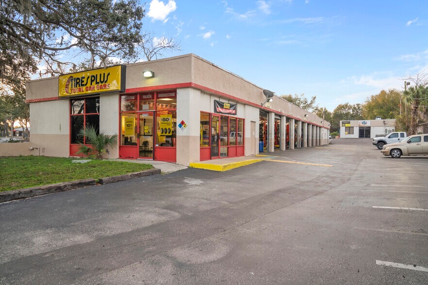 More Photos Of 1209 W Brandon Blvd, Brandon Auto Repair For Sale