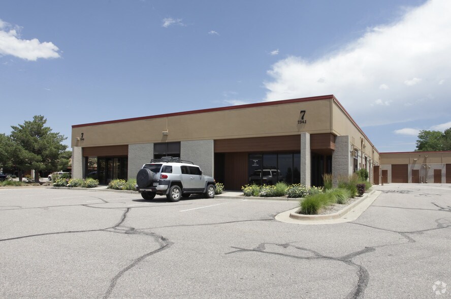 More Photos Of 7342 S Alton Way, Englewood Research And Development For Lease