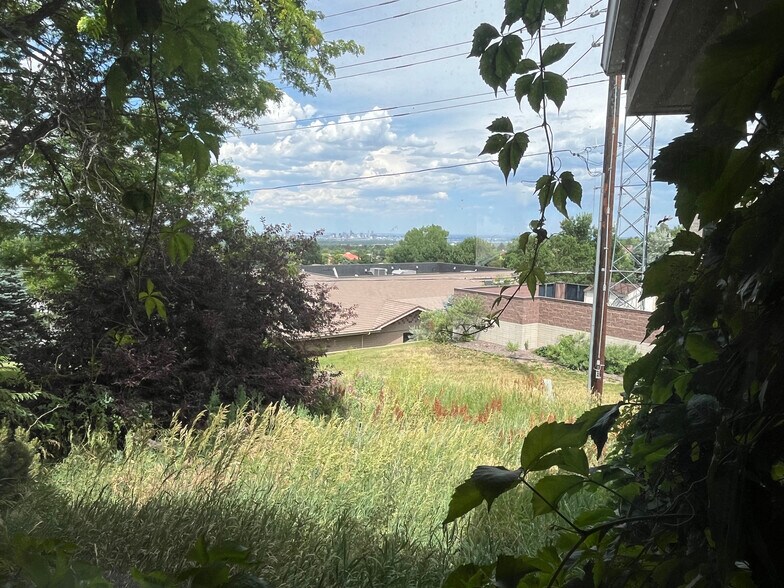 More Photos Of 1074 S Alkire St, Lakewood Office Residential For Lease