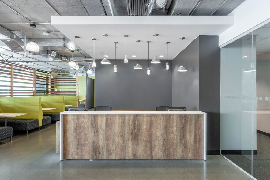 More Photos Of 4402 Skyline Dr, Burnaby Coworking Space