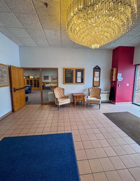 More Photos Of 2002 2nd St SW, Rochester Storefront Retail Office For Sale