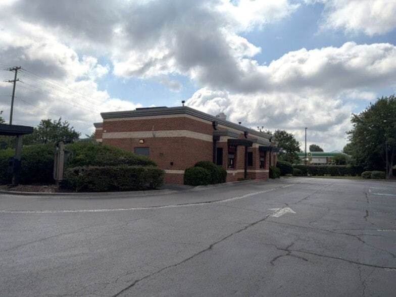 More Photos Of 147 Nc Highway 801 N, Advance Fast Food For Sale