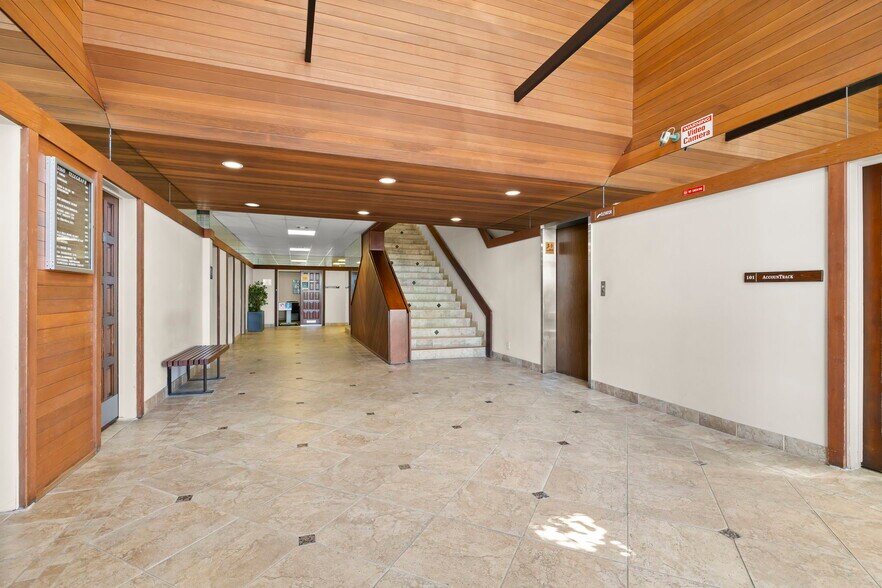 More Photos Of 3160 Telegraph Rd, Ventura Office For Lease