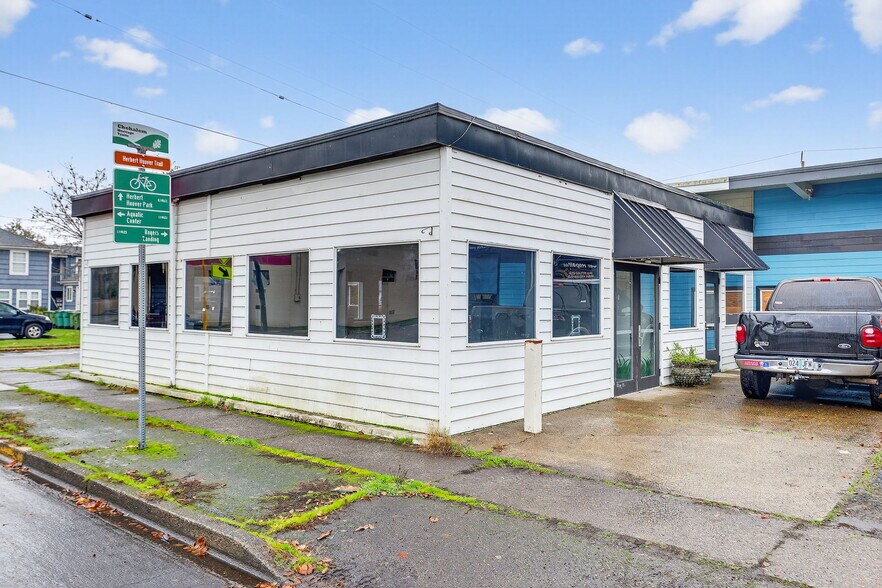 More Photos Of 814 E 2nd St, Newberg Office For Sale