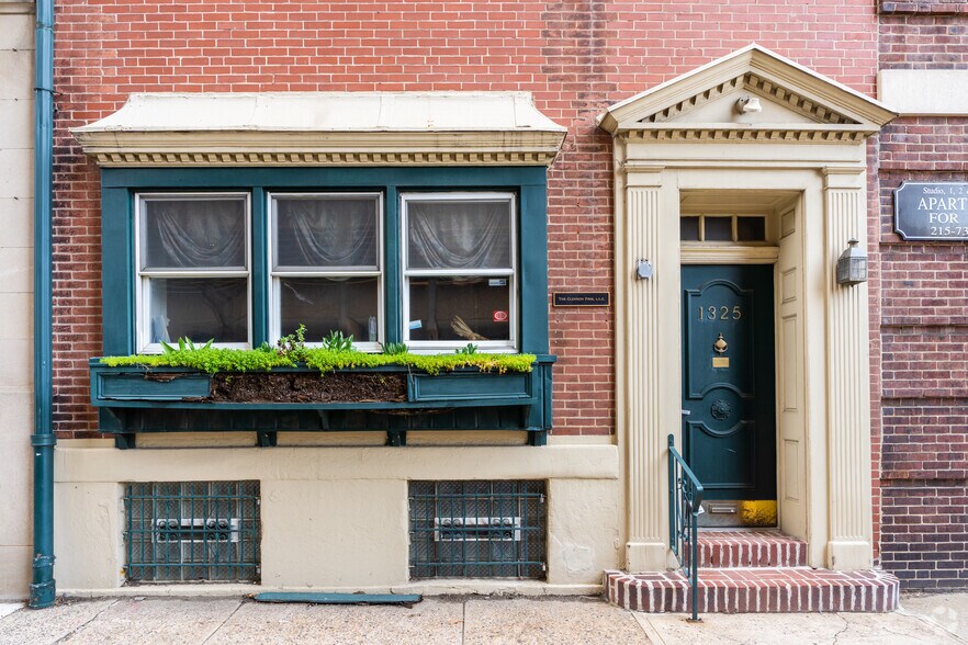 More Photos Of 1325 Spruce St, Philadelphia Hotel For Sale