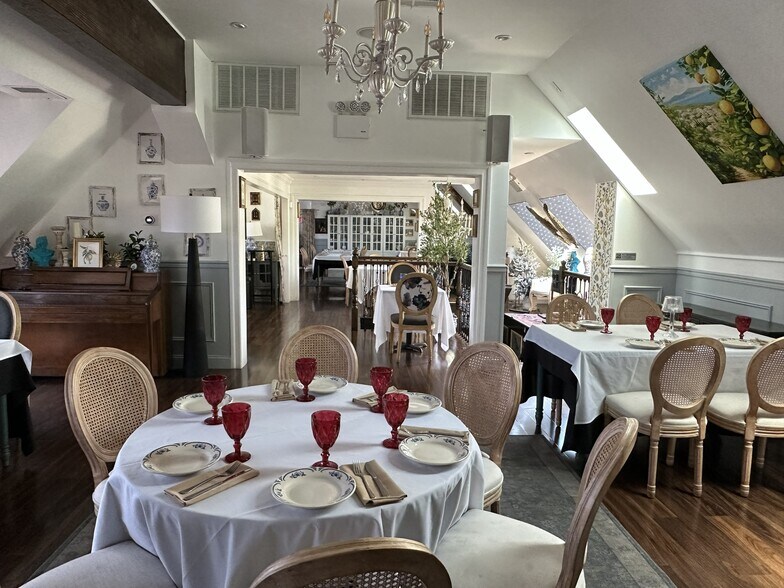 More Photos Of 141 Mansion Ave, Staten Island Restaurant For Sale
