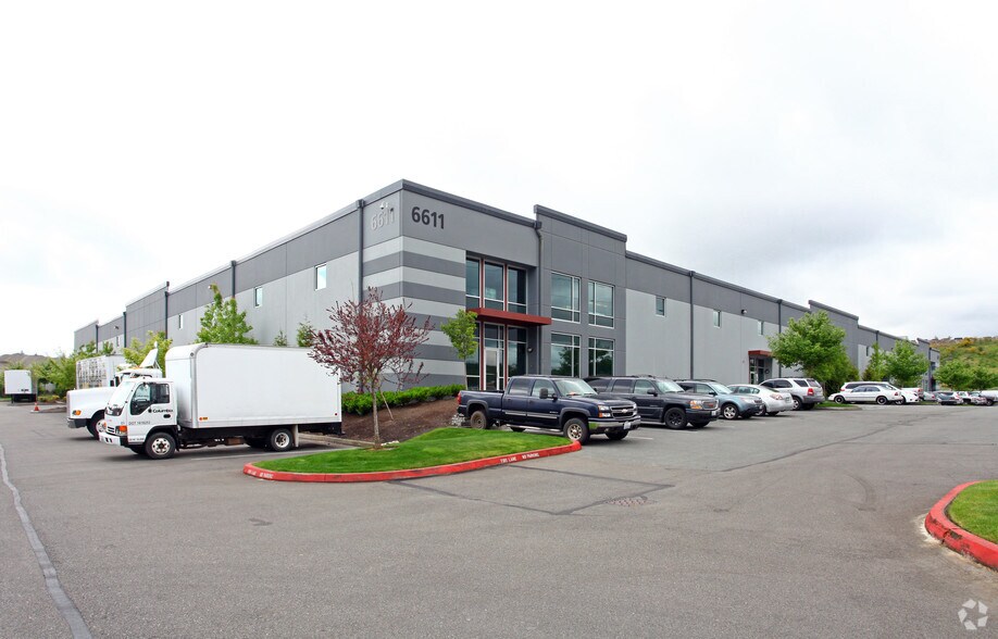 More Photos Of 6611 Associated Blvd, Everett Warehouse For Sale