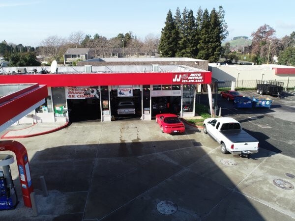 More Photos Of 2395 N Texas St, Fairfield Service Station For Sale