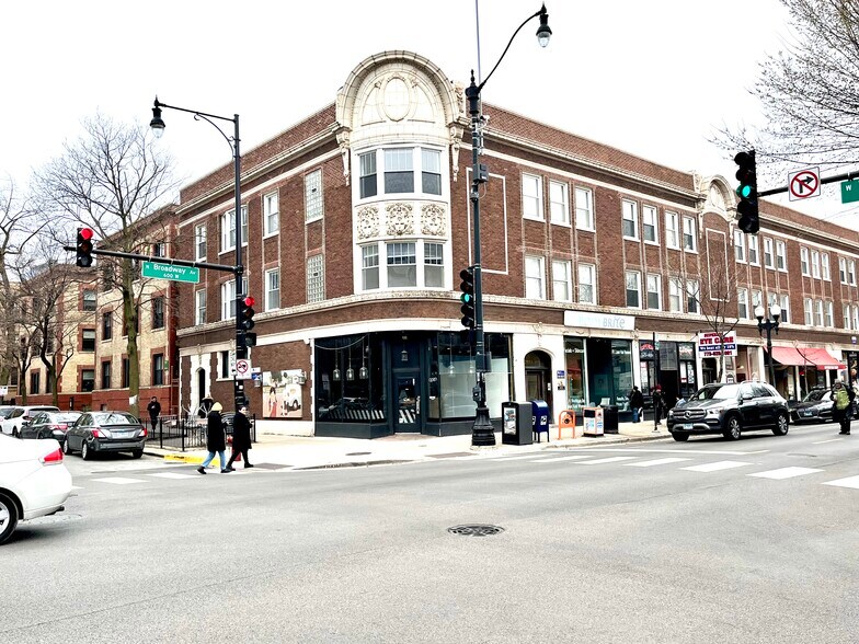 More Photos Of 2951 N Broadway St, Chicago Apartments For Lease