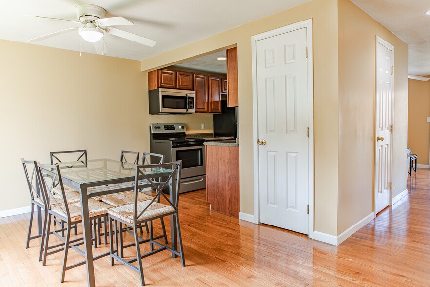 More Photos Of 205-274 Robert Dr, Syracuse Apartments For Sale