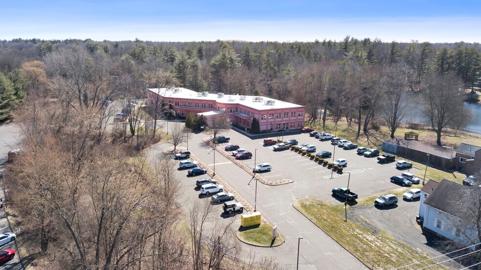 More Photos Of 470 Granby Rd, South Hadley Medical For Lease