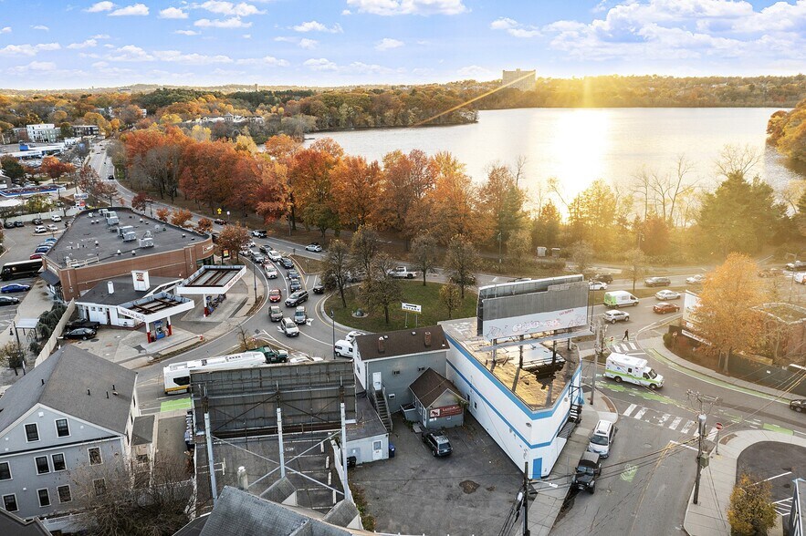 More Photos Of 489 Concord Ave, Cambridge Veterinarian Kennel For Sale