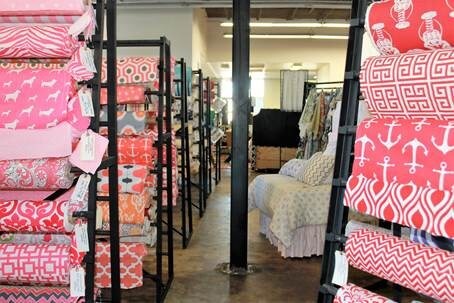 More Photos Of 1166-1200 W Chestnut St, Union Township Showroom For Lease