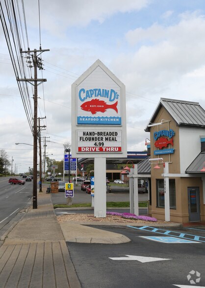 More Photos Of 3700-3708 Gallatin Pike, Nashville Fast Food For Lease