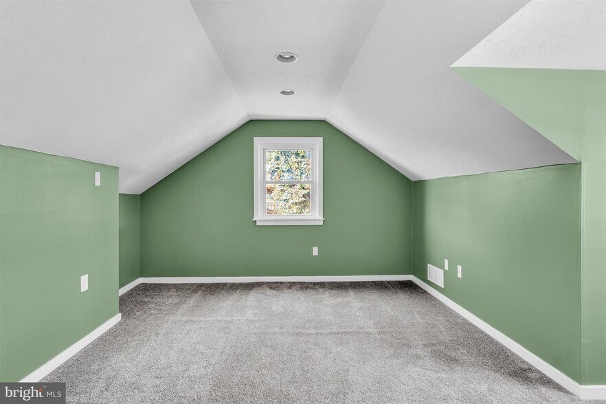 More Photos Of 4070 W Market St, York Office For Sale