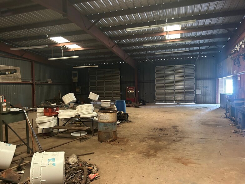 More Photos Of 2477 Saint Stephens Rd, Mobile Auto Repair For Sale