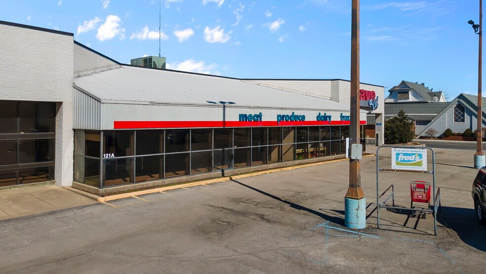 More Photos Of 121 S Sprigg St, Cape Girardeau Supermarket For Sale