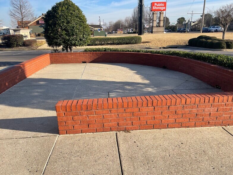 More Photos Of 465 N Germantown Pky, Cordova Unknown For Lease