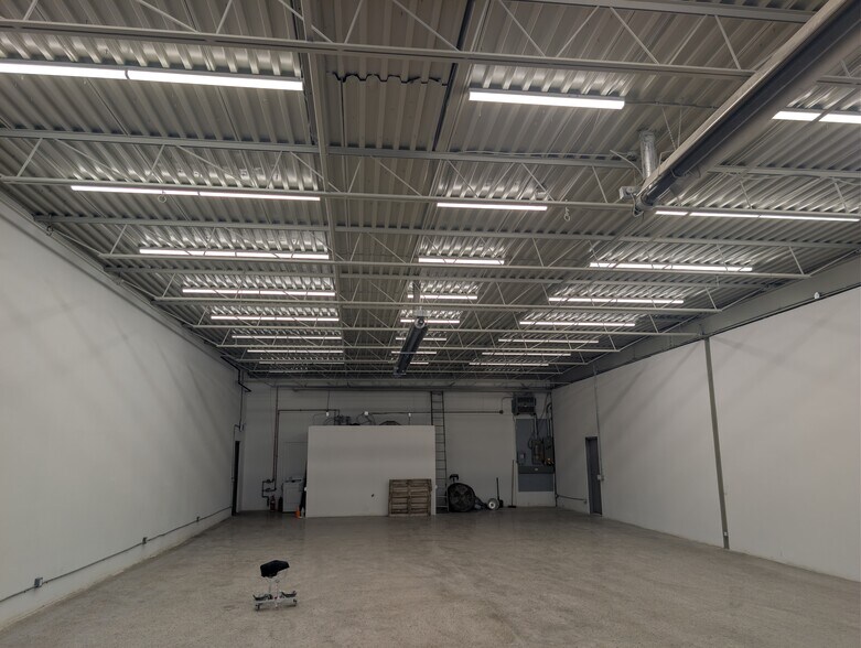 More Photos Of 3110 Wharton Way, Mississauga Warehouse For Lease