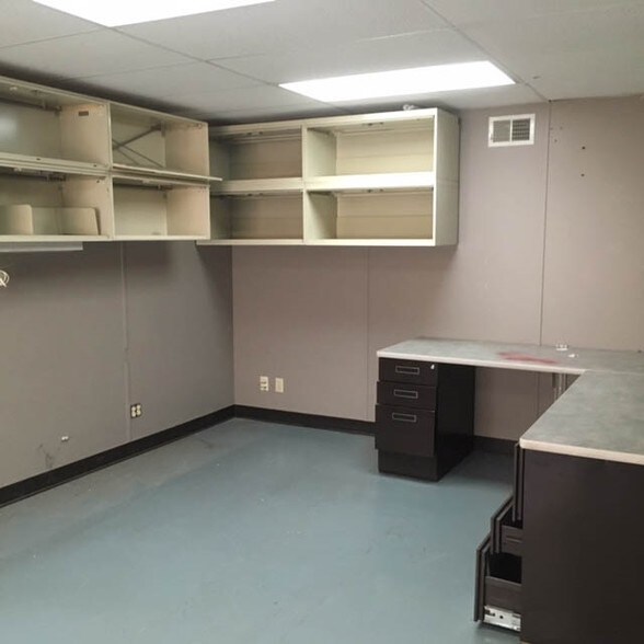 More Photos Of 7101-7103 NE Highway 65, Fridley Coworking Space