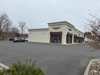 More Photos Of 474 N Main St, Southington Storefront For Lease