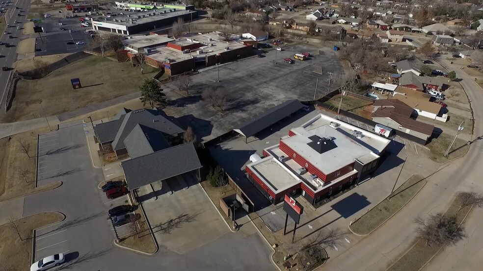 More Photos Of 6001 Nw Expressway, Oklahoma City Office For Sale