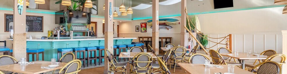 More Photos Of 927 Evergreen Walk, Ocean Beach Restaurant For Sale