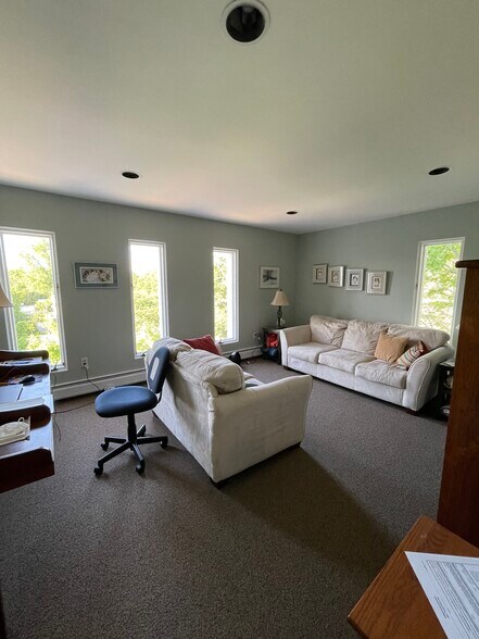 More Photos Of 5138 Shelburne Rd, Shelburne Office For Sale