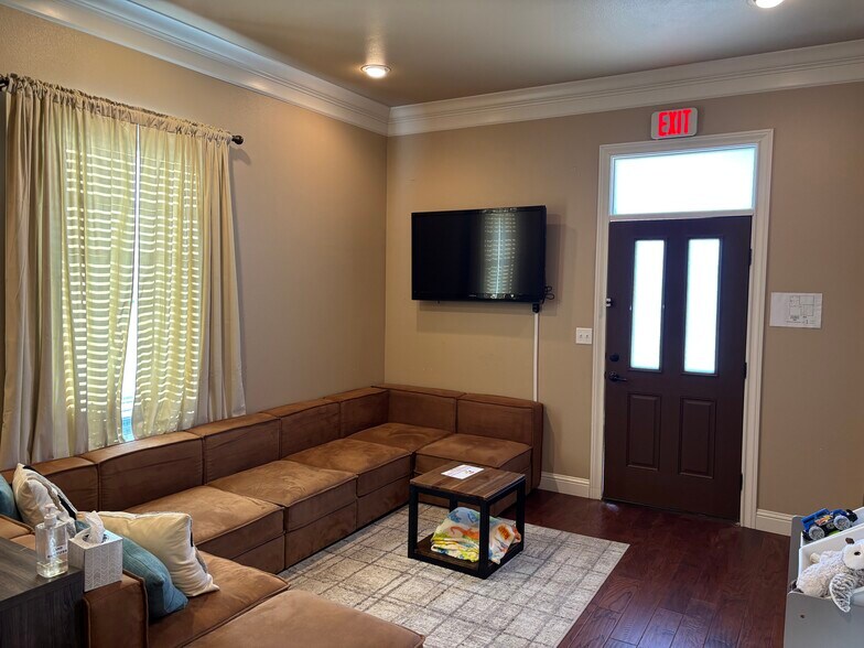 More Photos Of 1067 Fm 306, New Braunfels Medical For Lease