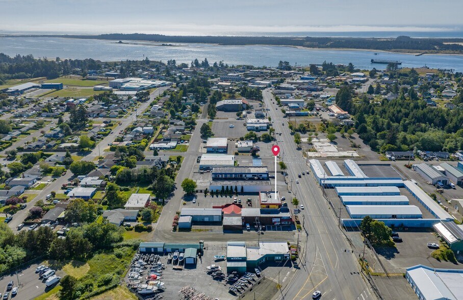 More Photos Of 1175 Newmark Ave, Coos Bay Restaurant For Sale
