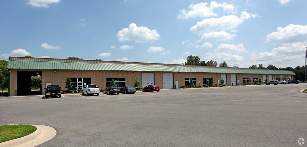 More Photos Of 11421 Stagecoach Rd, Little Rock Light Distribution For Lease