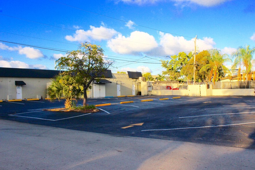 More Photos Of 1902 E Oakland Park Blvd, Fort Lauderdale Unknown For Lease