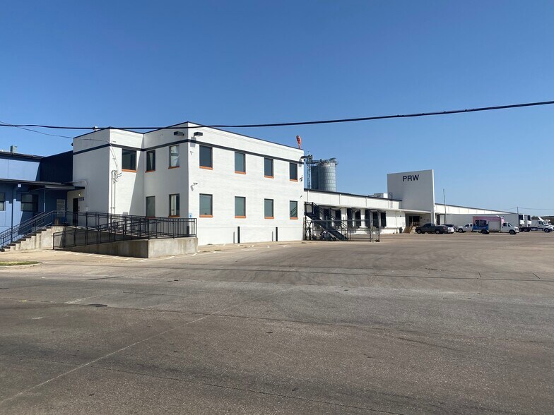 Primary Photo Of 1101 NE 23rd St, Fort Worth Refrigeration Cold Storage For Lease