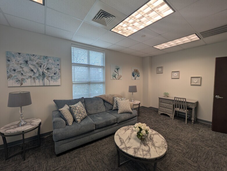 Primary Photo Of 3701 NW Cary Pky, Cary Medical For Lease