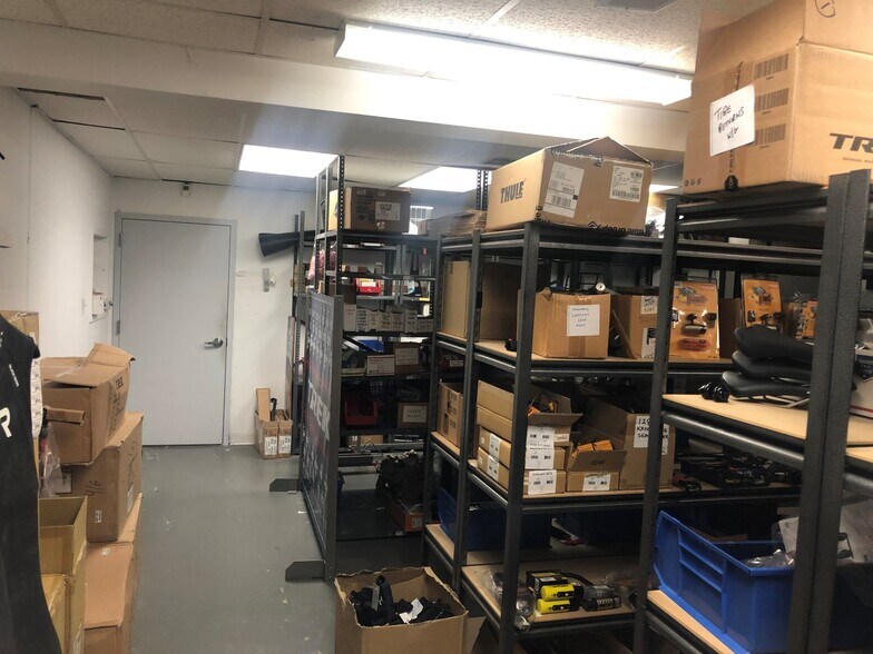 More Photos Of 520 Sunrise Hwy, West Babylon Warehouse For Sale