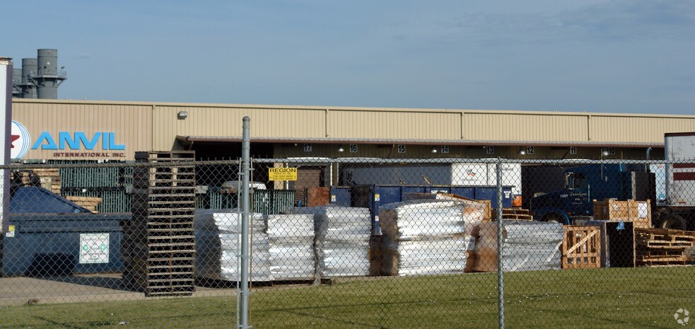 More Photos Of 750 Central Ave, University Park Distribution For Lease