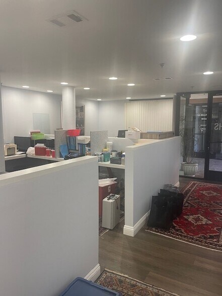 More Photos Of 5724-5726 La Jolla Blvd, La Jolla Apartments For Lease