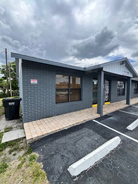 More Photos Of 7218-7224 Congress St, New Port Richey Office For Lease