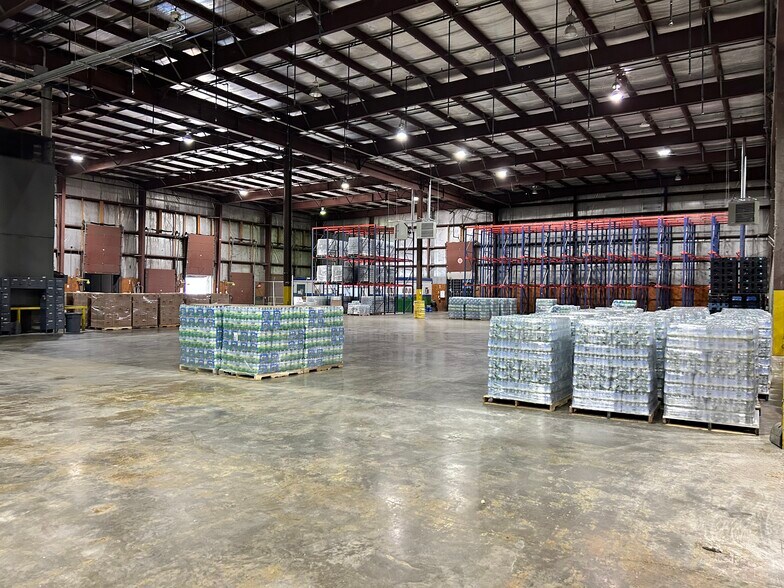 More Photos Of 203 Harris Dr, Poca Industrial For Sale