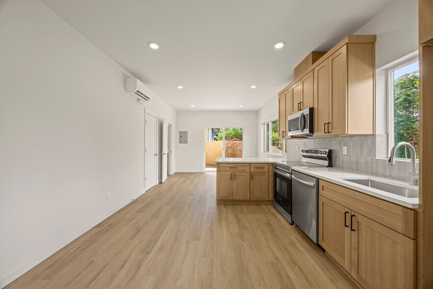 More Photos Of 5860 N Missouri Ave, Portland Apartments For Sale