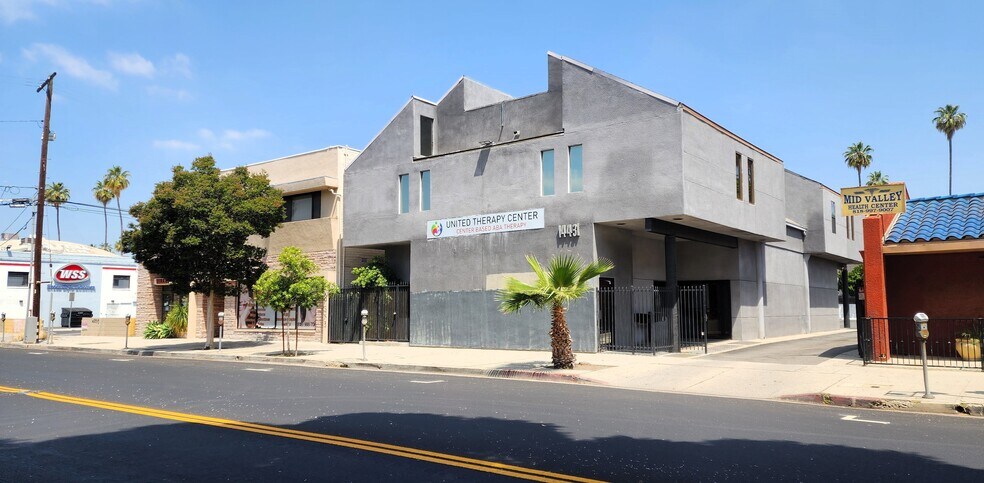 More Photos Of 14431 Hamlin St, Van Nuys Office For Lease