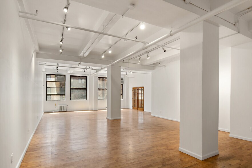 More Photos Of 241 W 37th St, New York Loft Creative Space For Lease