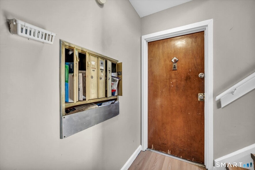 More Photos Of 40 Briarwood Ln, Branford Apartments For Sale